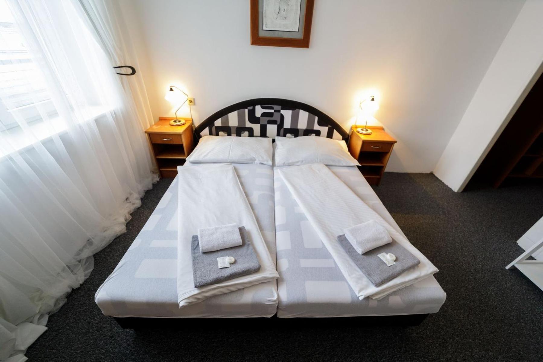 Hotel Peliny Chocen Экстерьер фото